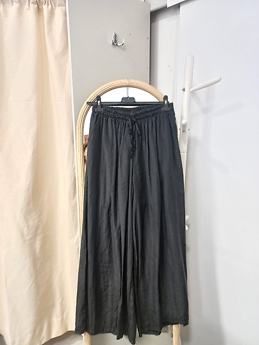 İPEK PANTALON