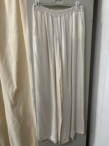 İPEK SATEN PANTALON 46 BEDENE KADAR UYGUN Kırık beyaz